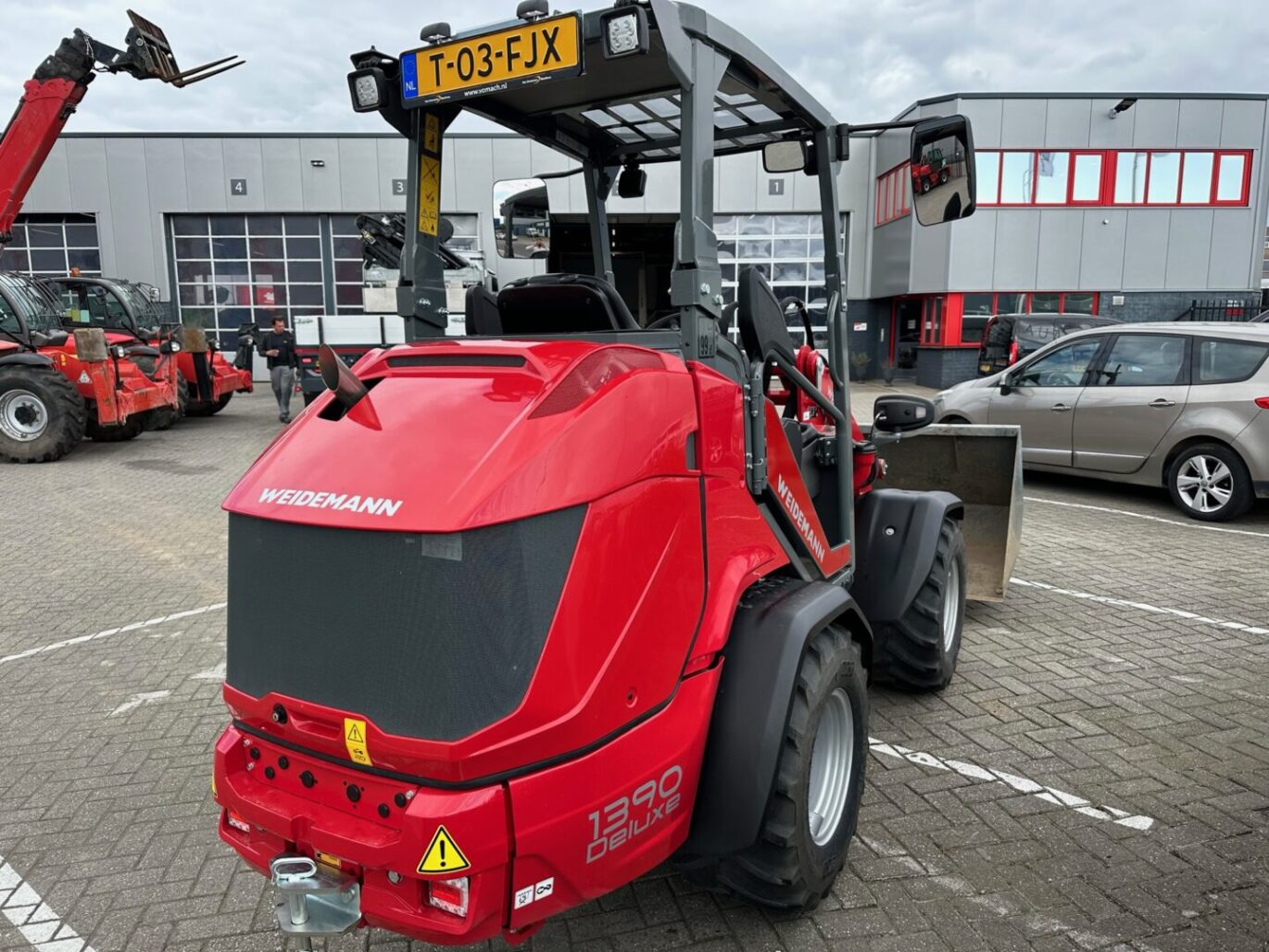 40755E6D F757 401C 9858 AE2E9CACD26A